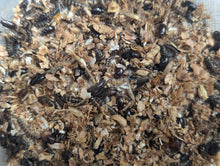 Load image into Gallery viewer, Live Organic Lesser / Buffalo Mealworms
